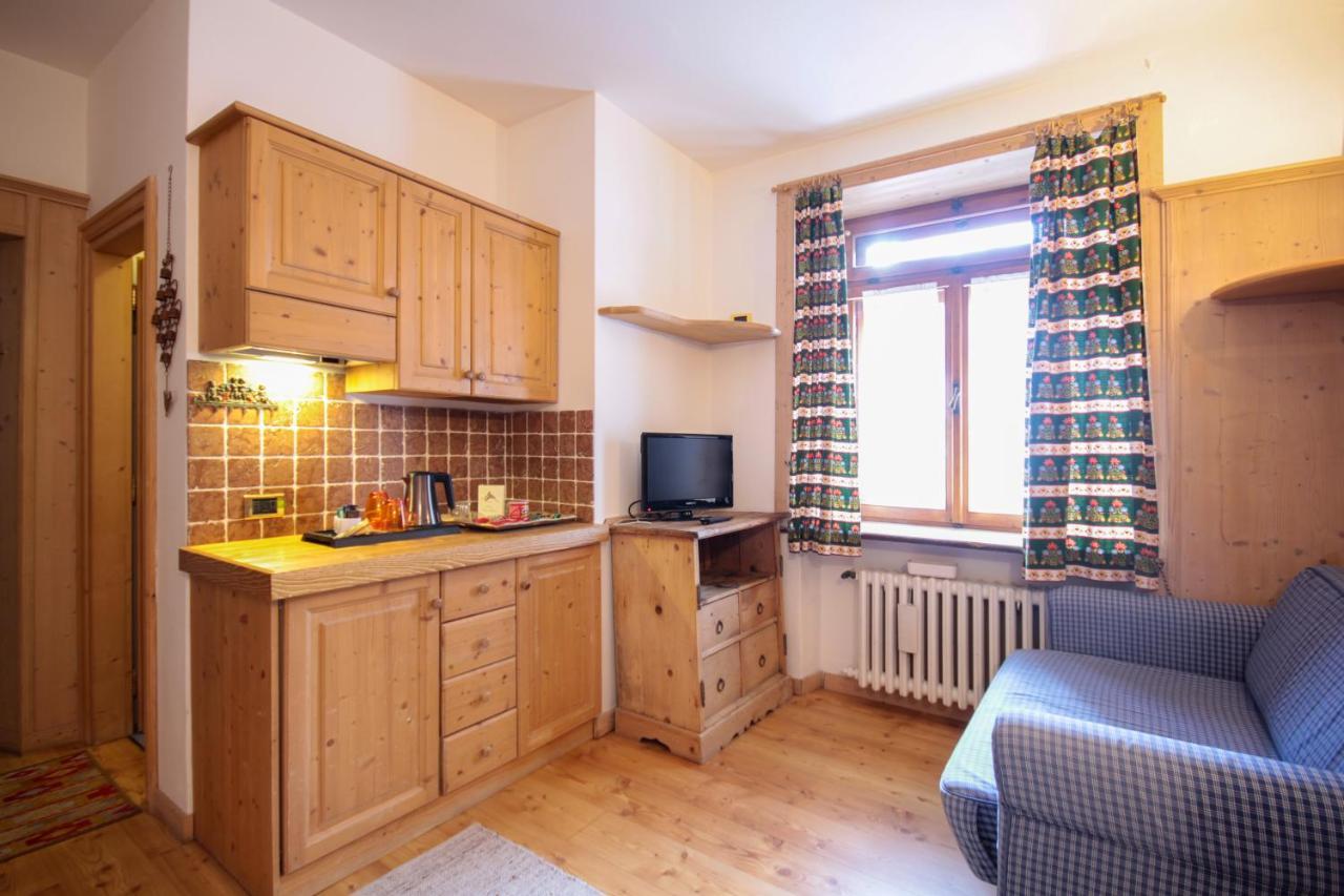 Hotel Villa Alpina ***S Cortina d'Ampezzo Luaran gambar