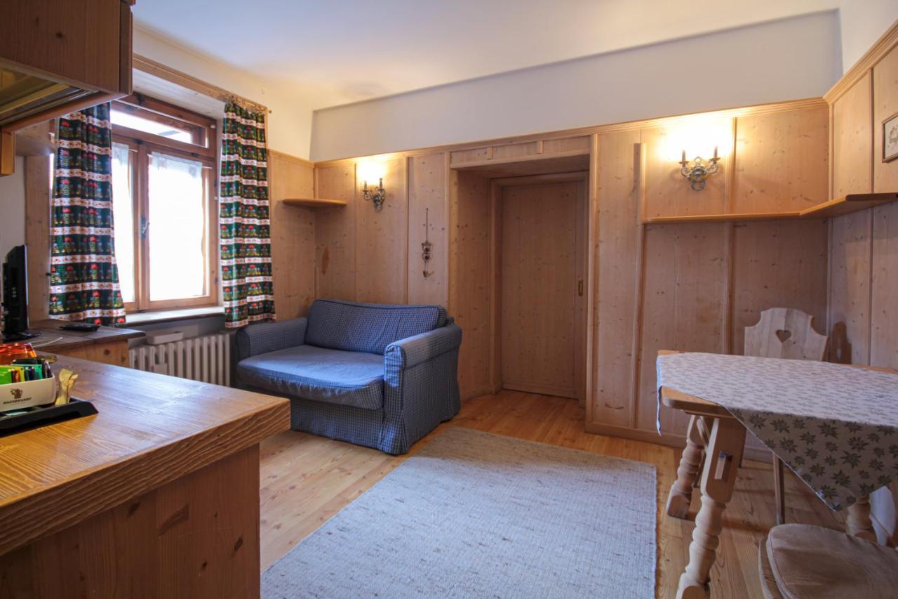 Hotel Villa Alpina ***S Cortina d'Ampezzo Luaran gambar