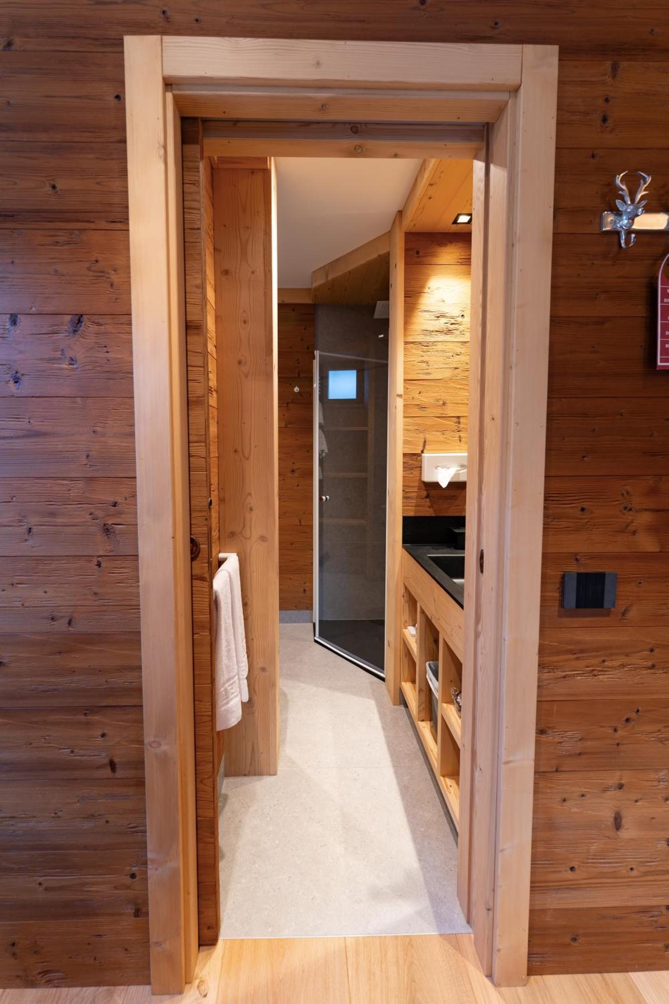 Hotel Villa Alpina ***S Cortina d'Ampezzo Luaran gambar